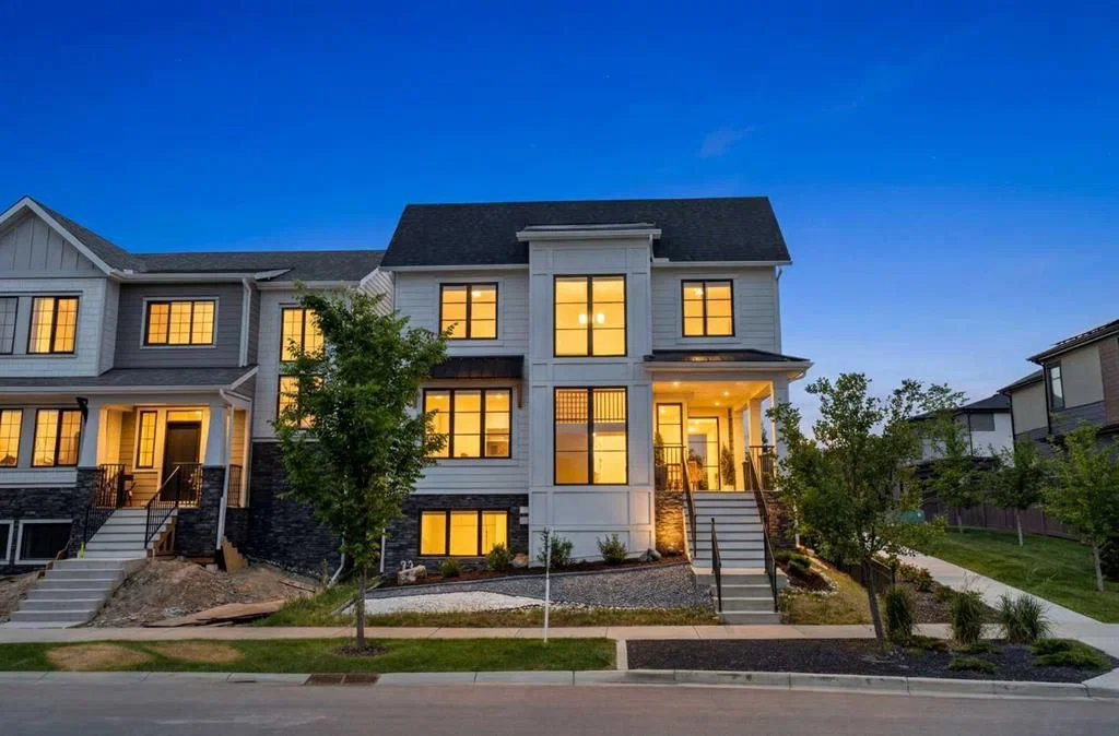 235 Treeline View SW, Calgary — photo 2 of 50