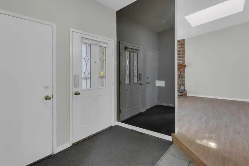 51 Ranchridge Drive NW, Calgary — photo 2 of 39