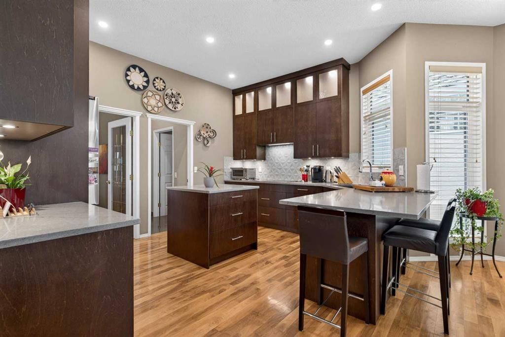 15 Hampstead Rise NW, Calgary — photo 3 of 50