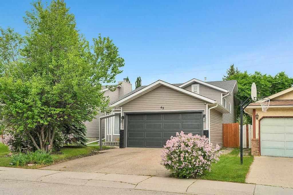 45 Shawinigan Road SW, Calgary — main listing photo