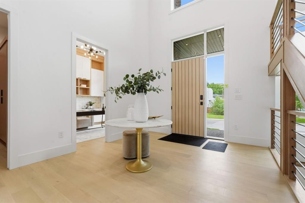 2613 6 Avenue NW, Calgary — photo 2 of 50