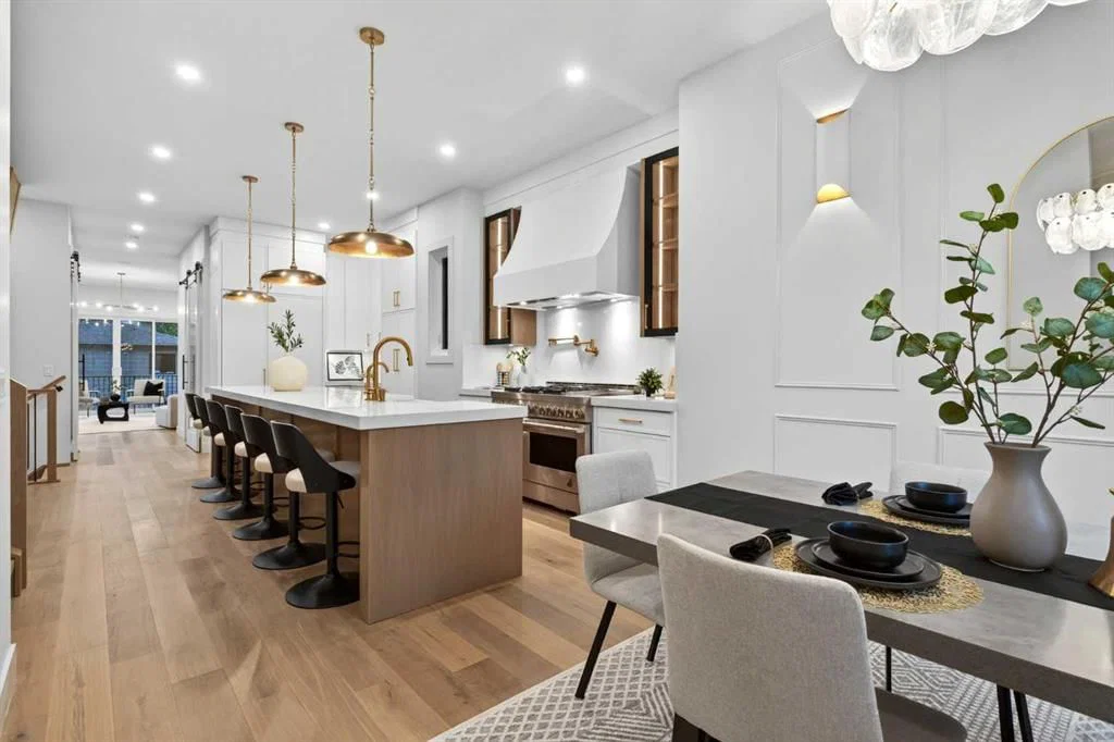 727 15 Street NW, Calgary — main listing photo