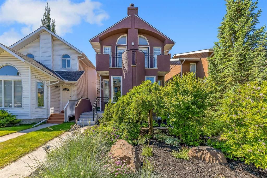 2215 3 Avenue NW, Calgary — main listing photo