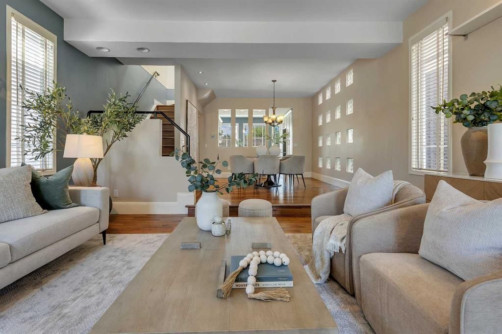 2215 3 Avenue NW, Calgary — photo 3 of 42