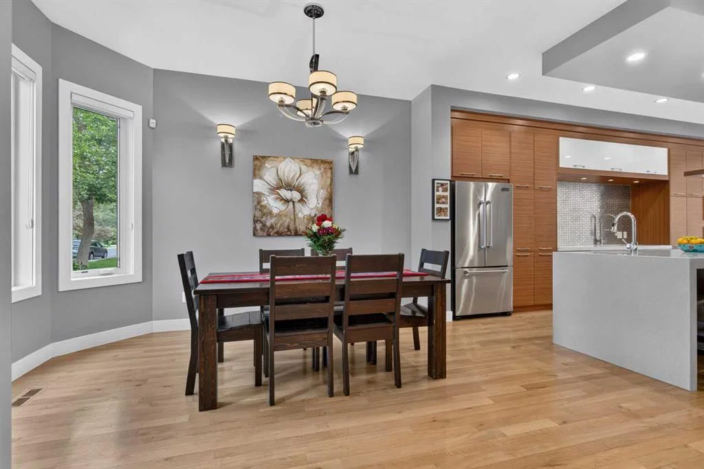 2219 2 Avenue NW, Calgary — photo 5 of 50