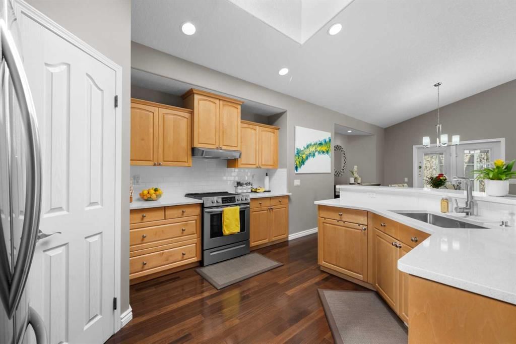 35 Chaparral Circle SE, Calgary — photo 5 of 50