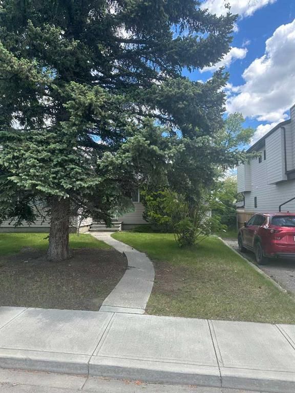 3228 Kerrydale Road SW, Calgary — photo 3 of 20