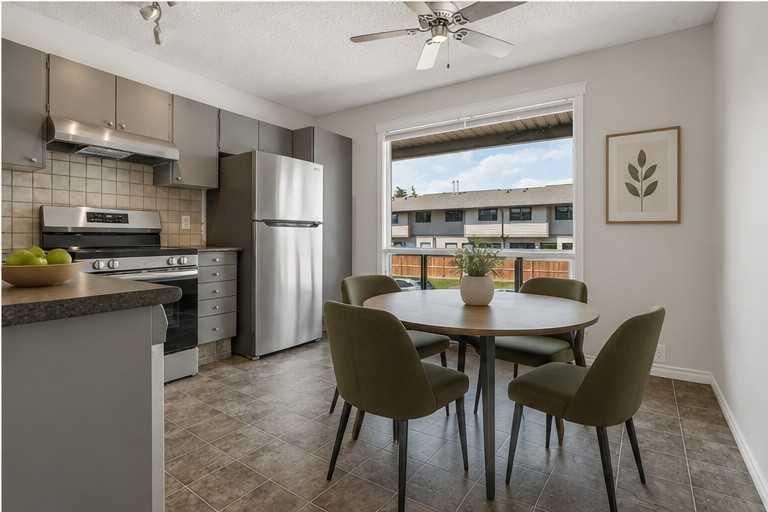 25, 5019 46 Avenue SW, Calgary — photo 5 of 36