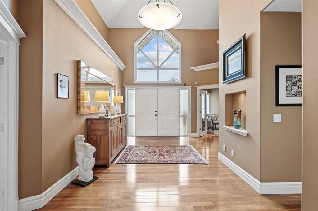13 Discovery Rise SW, Calgary — photo 3 of 50