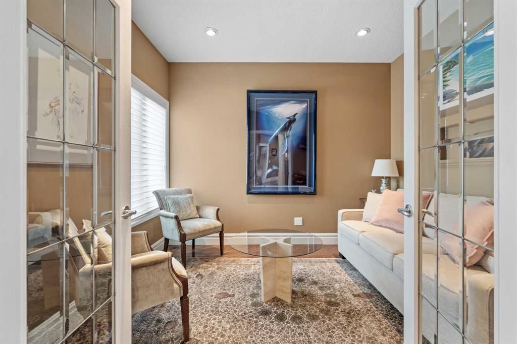 13 Discovery Rise SW, Calgary — photo 5 of 50