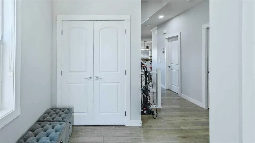 889 Corner Meadows Way NE, Calgary — photo 5 of 49