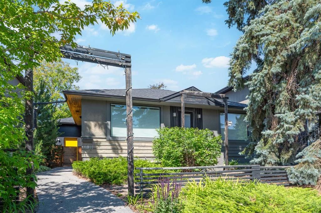 2811 25 Street SW, Calgary — photo 3 of 43