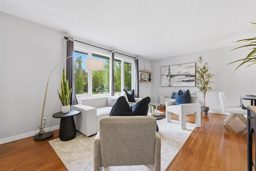 5003 Brockington Road NW, Calgary — photo 5 of 48