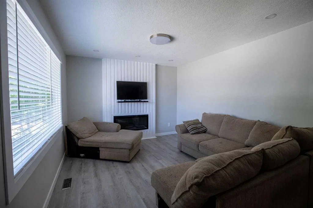 119 Maranda Close NE, Calgary — photo 5 of 27