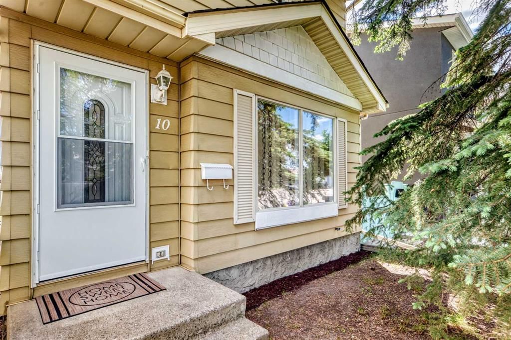 10 Erin Ridge Place SE, Calgary — main listing photo