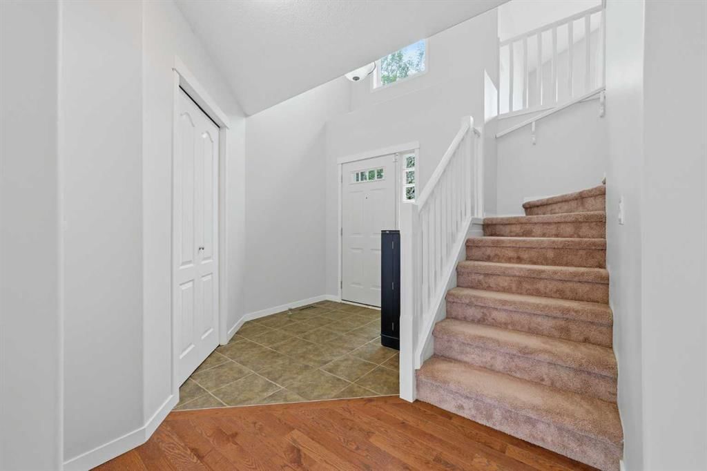 15 Cougarstone Court SW, Calgary — photo 3 of 50