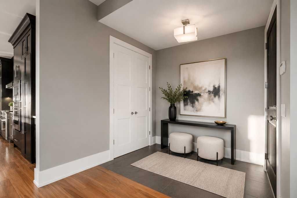 16 Spring Valley Way SW, Calgary — photo 5 of 47