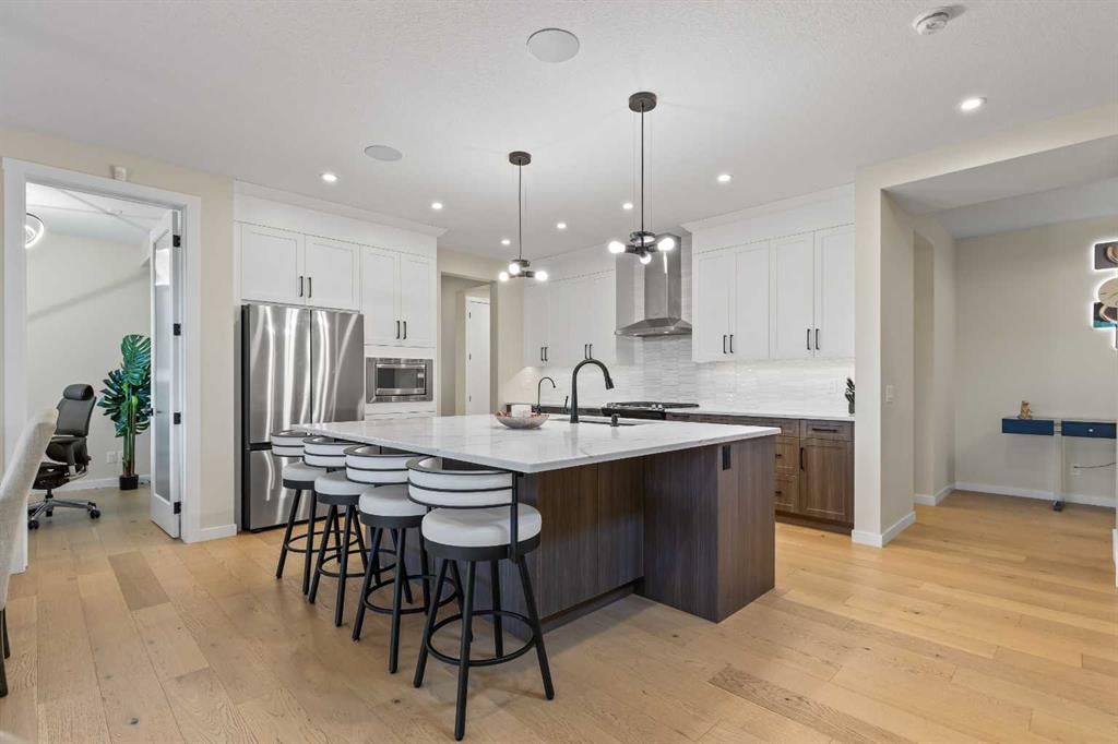 1104 Cranbrook Gardens SE, Calgary — photo 5 of 40