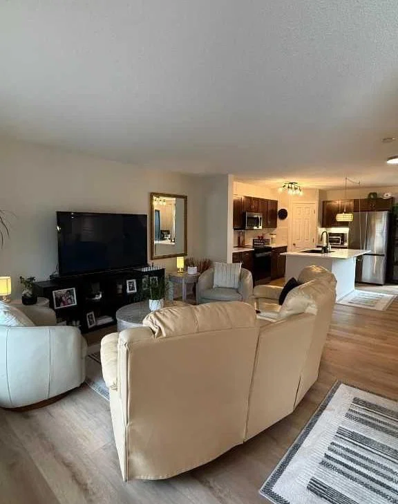 102 Panatella Park NW, Calgary — photo 3 of 30