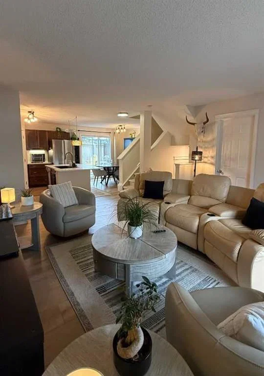 102 Panatella Park NW, Calgary — photo 4 of 30