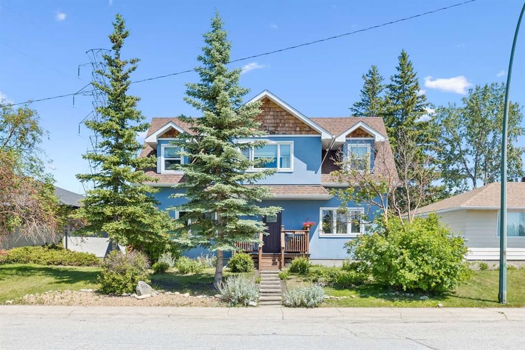 4936 Worcester Drive SW, Calgary — main listing photo