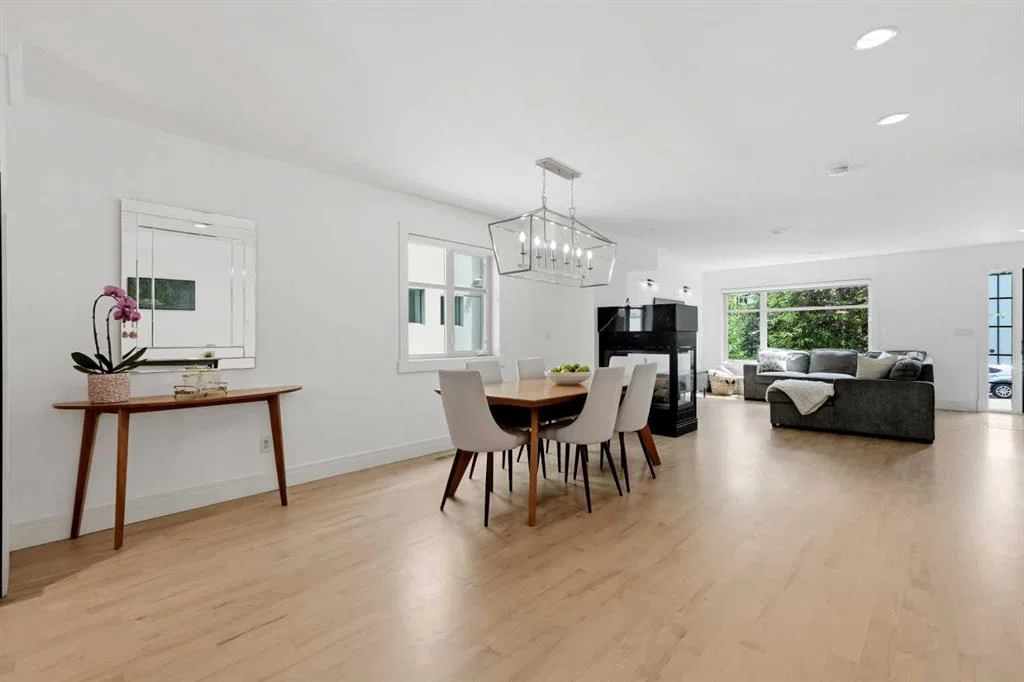 2040 31 Avenue SW, Calgary — main listing photo