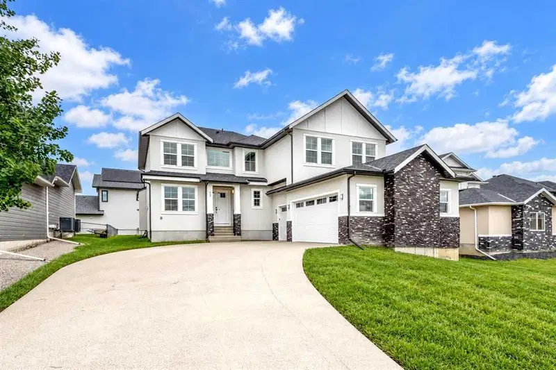 22 Cimarron Estates Gate, Okotoks — main listing photo