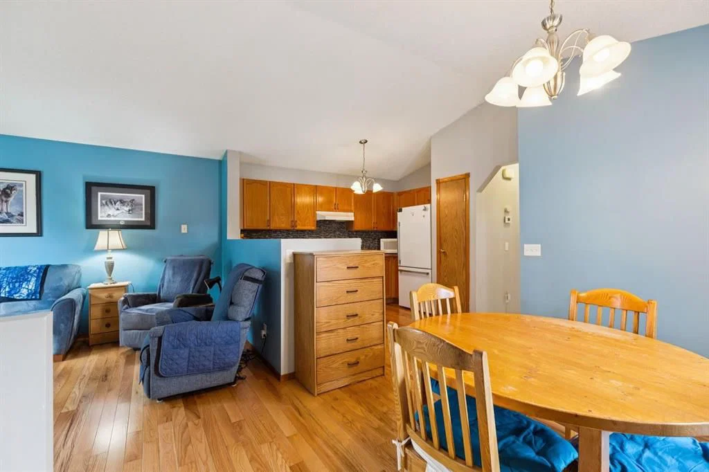 209 Martin Crossing Way NE, Calgary — photo 4 of 31