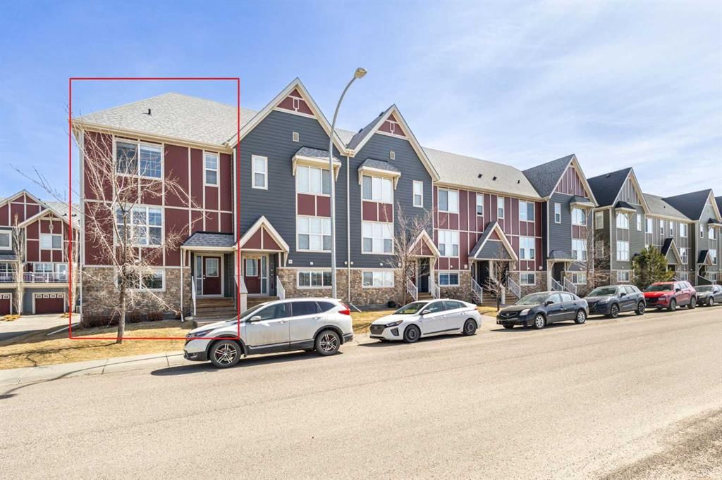 267 Mahogany Way SE, Calgary — photo 3 of 33