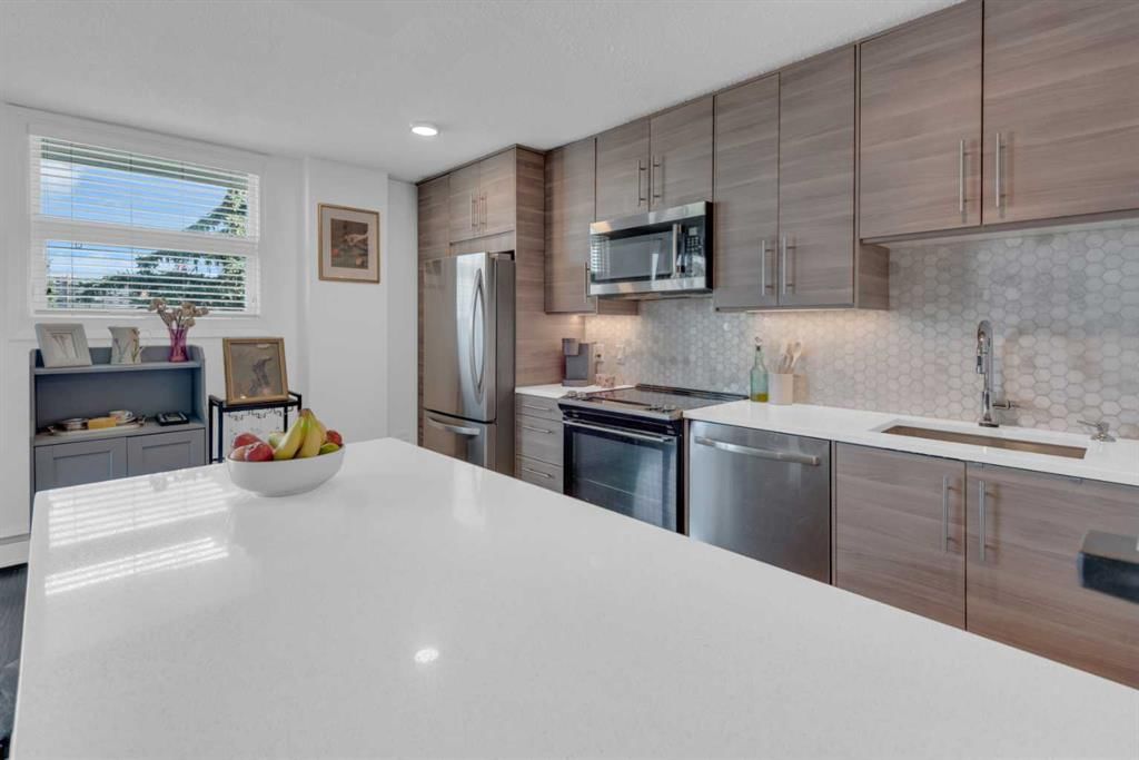 510, 1027 Cameron Avenue SW, Calgary — photo 3 of 32
