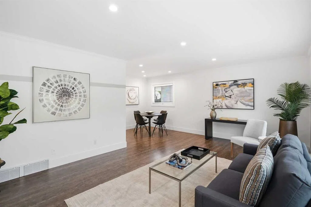 10012 Willowview Road SE, Calgary — photo 4 of 35