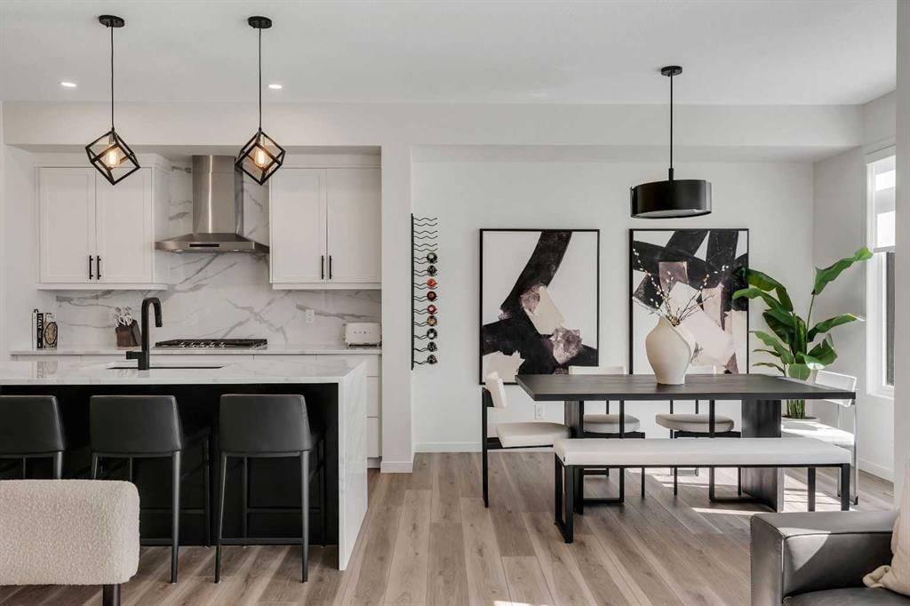 48 Lucas Passage NW, Calgary — photo 3 of 49