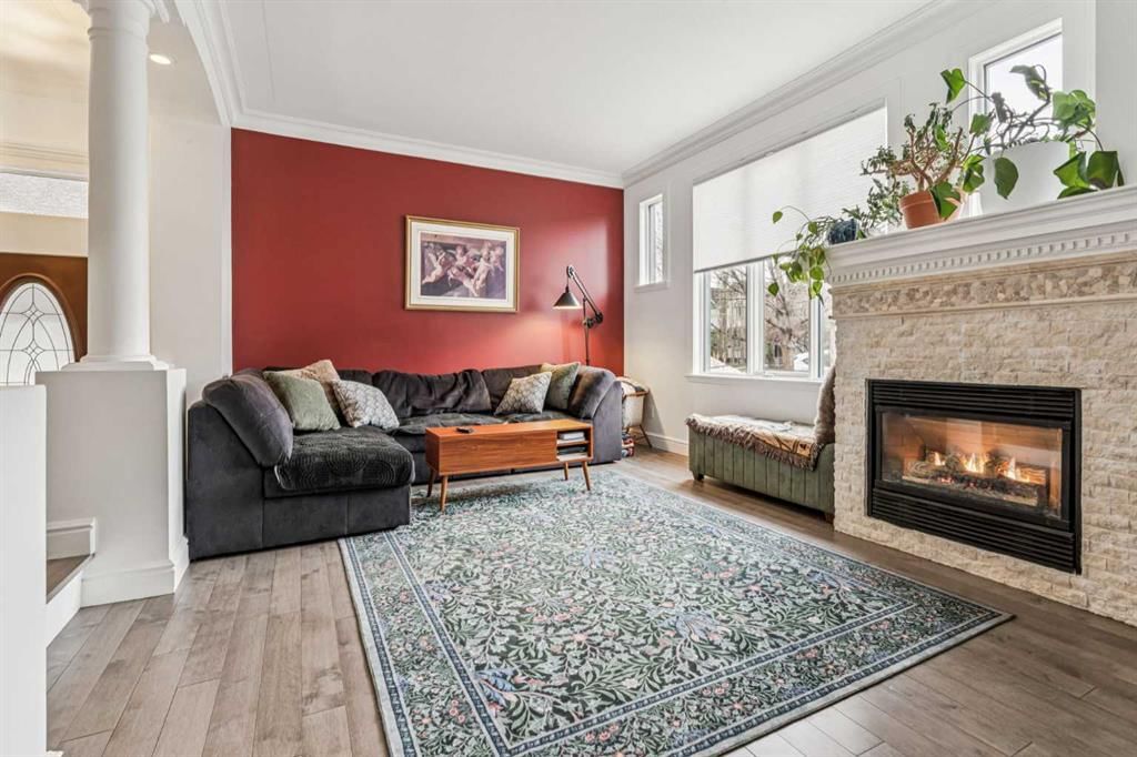 2211 Bowness Road NW, Calgary — photo 4 of 38