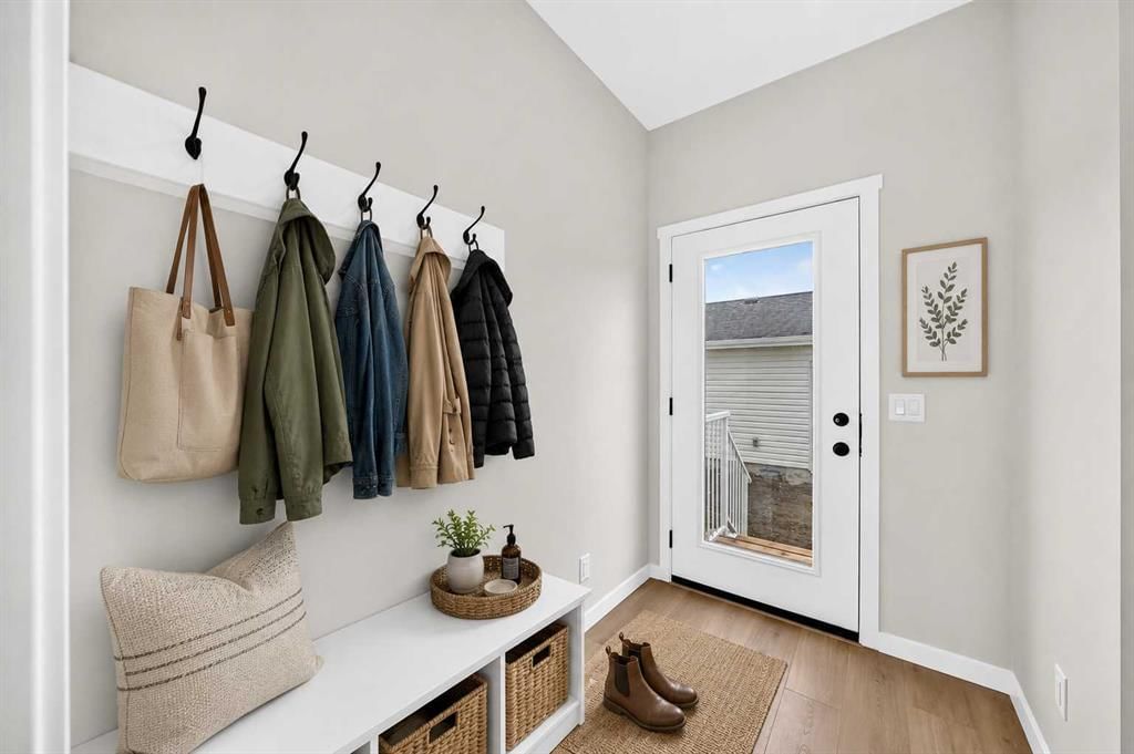 265 Heirloom Way SE, Calgary — photo 5 of 47