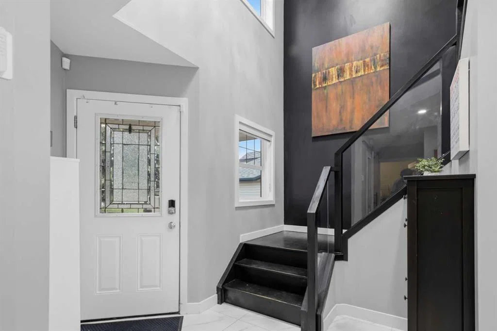 319 Coventry Road NE, Calgary — photo 3 of 32