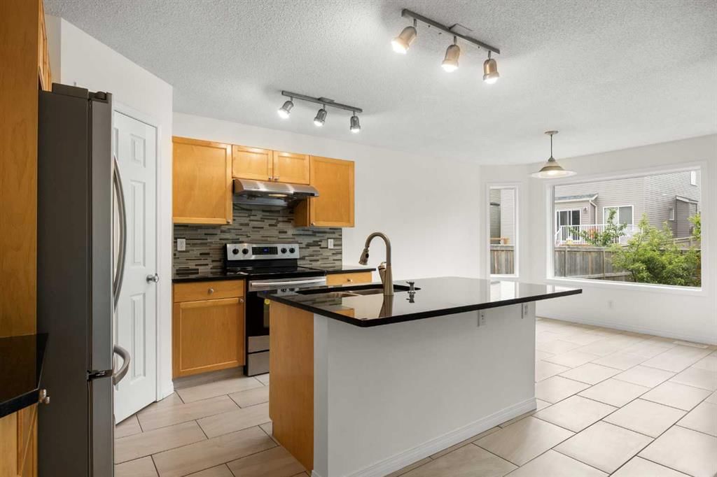 144 Panamount Lane NW, Calgary — photo 4 of 43
