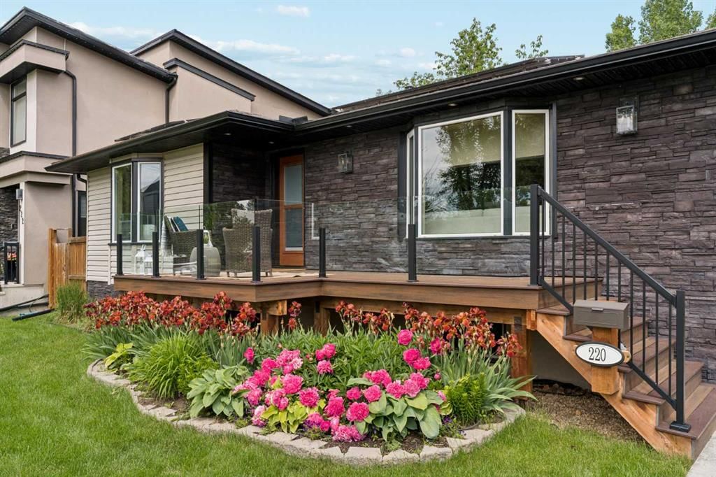 220 41 Avenue NW, Calgary — photo 4 of 49
