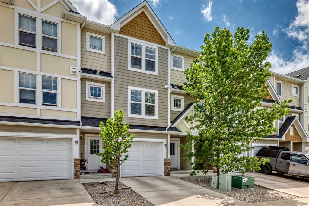 711 Auburn Bay Circle SE, Calgary — main listing photo