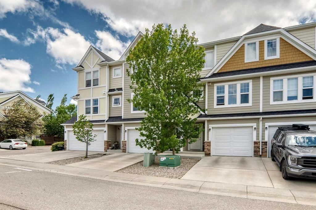 711 Auburn Bay Circle SE, Calgary — photo 4 of 50