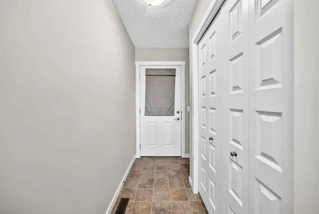 711 Auburn Bay Circle SE, Calgary — photo 5 of 50