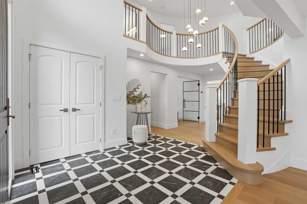 119 Canterville Road SW, Calgary — photo 2 of 50