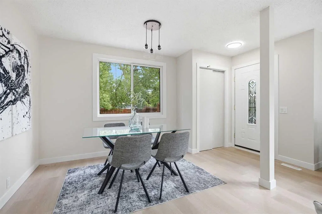 1060 Ranchview Road NW, Calgary — photo 5 of 39
