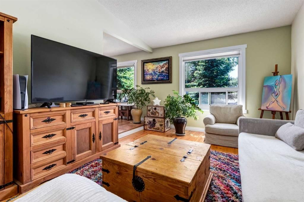 259 Shawmeadows Road SW, Calgary — photo 4 of 28