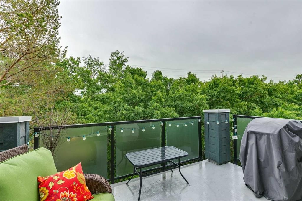 412, 30 Sierra Morena Mews SW, Calgary — photo 2 of 24