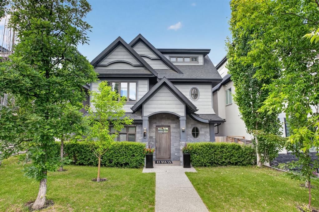 2010 29 Avenue SW, Calgary — main listing photo