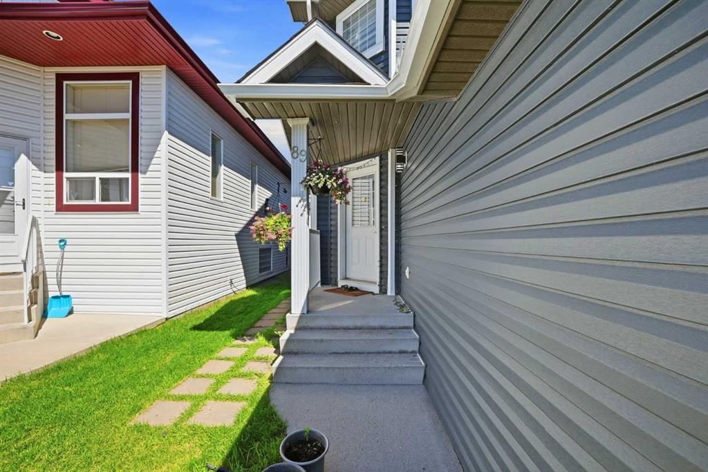 89 Saddlehorn Close NE, Calgary — photo 2 of 50