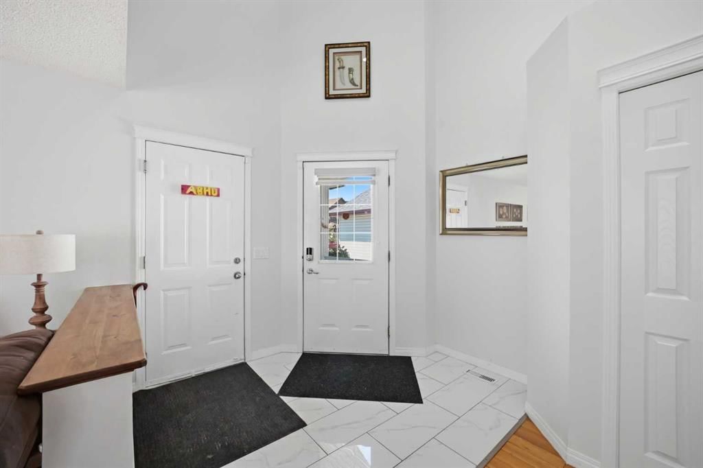 89 Saddlehorn Close NE, Calgary — photo 3 of 50
