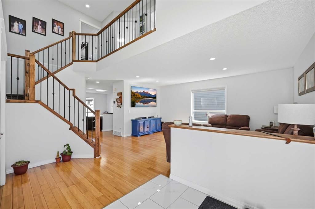 89 Saddlehorn Close NE, Calgary — photo 4 of 50