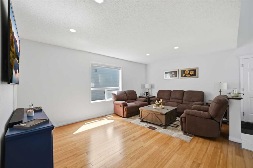 89 Saddlehorn Close NE, Calgary — photo 5 of 50