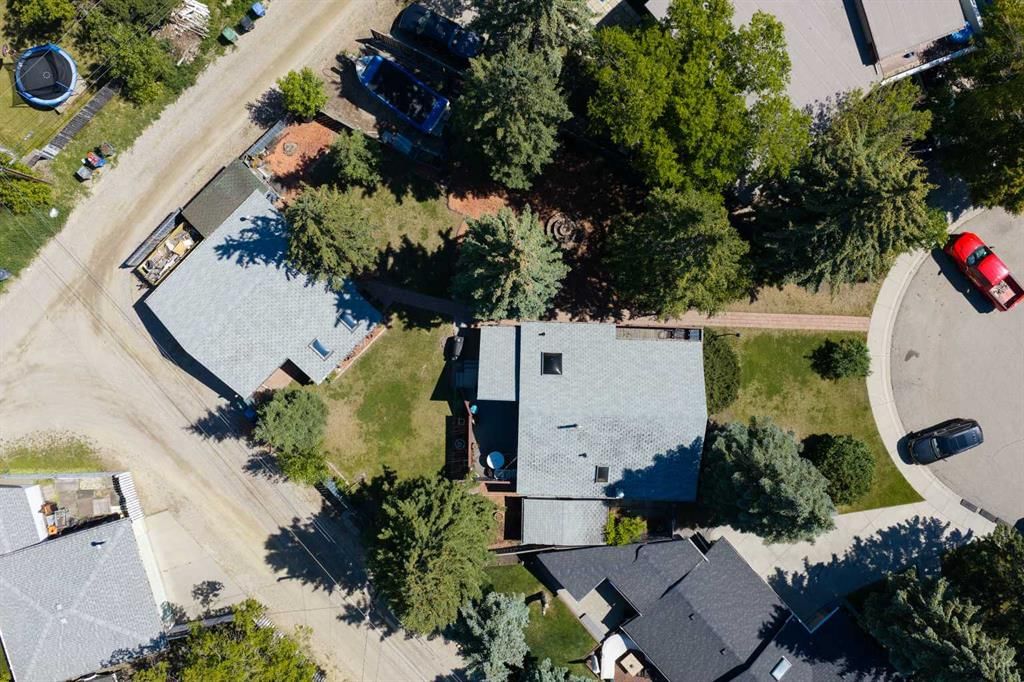 310 Huntham Place NE, Calgary — photo 3 of 49